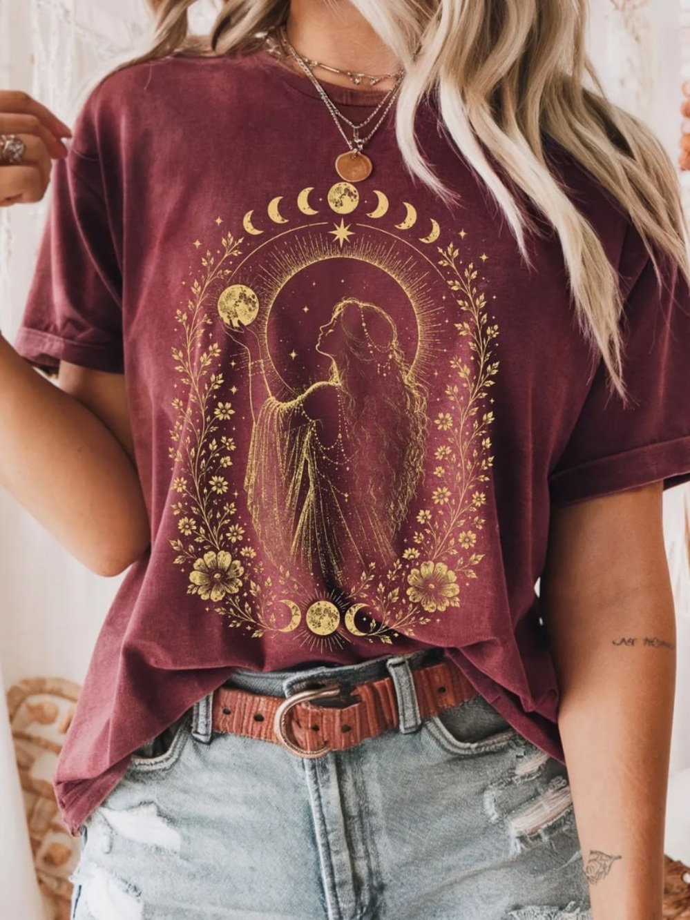 Antique Cherryred Short-Sleeve Tee with Gold Celestial Goddess Print